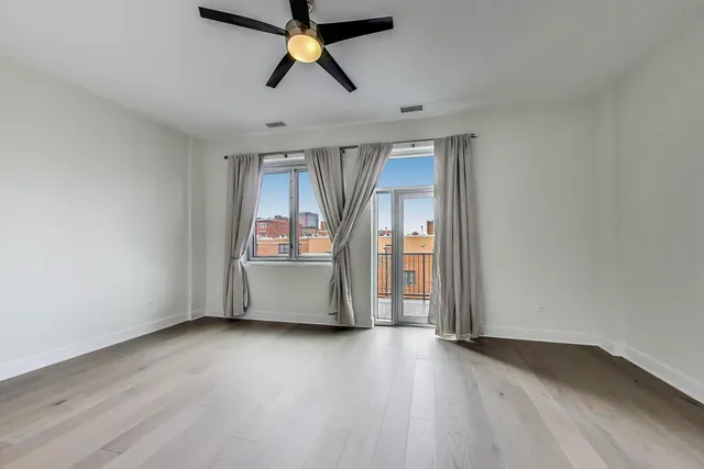 a view of walk in closet