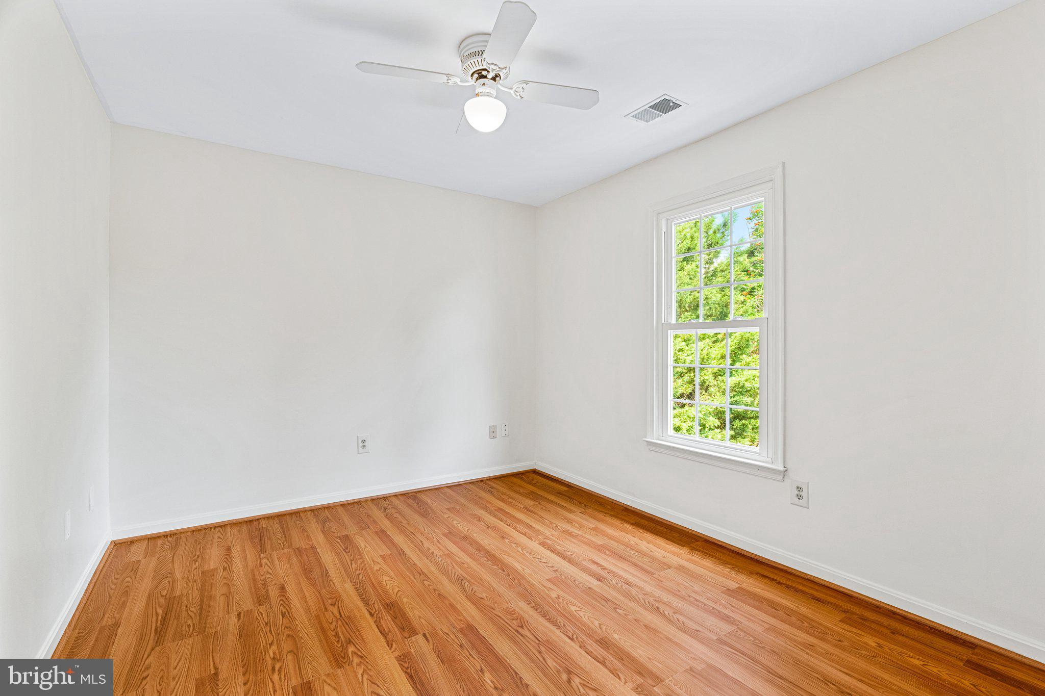 12400 Triple Crown Road Gaithersburg, MD 20878 - Photo 25 of 45 Bedroom 3