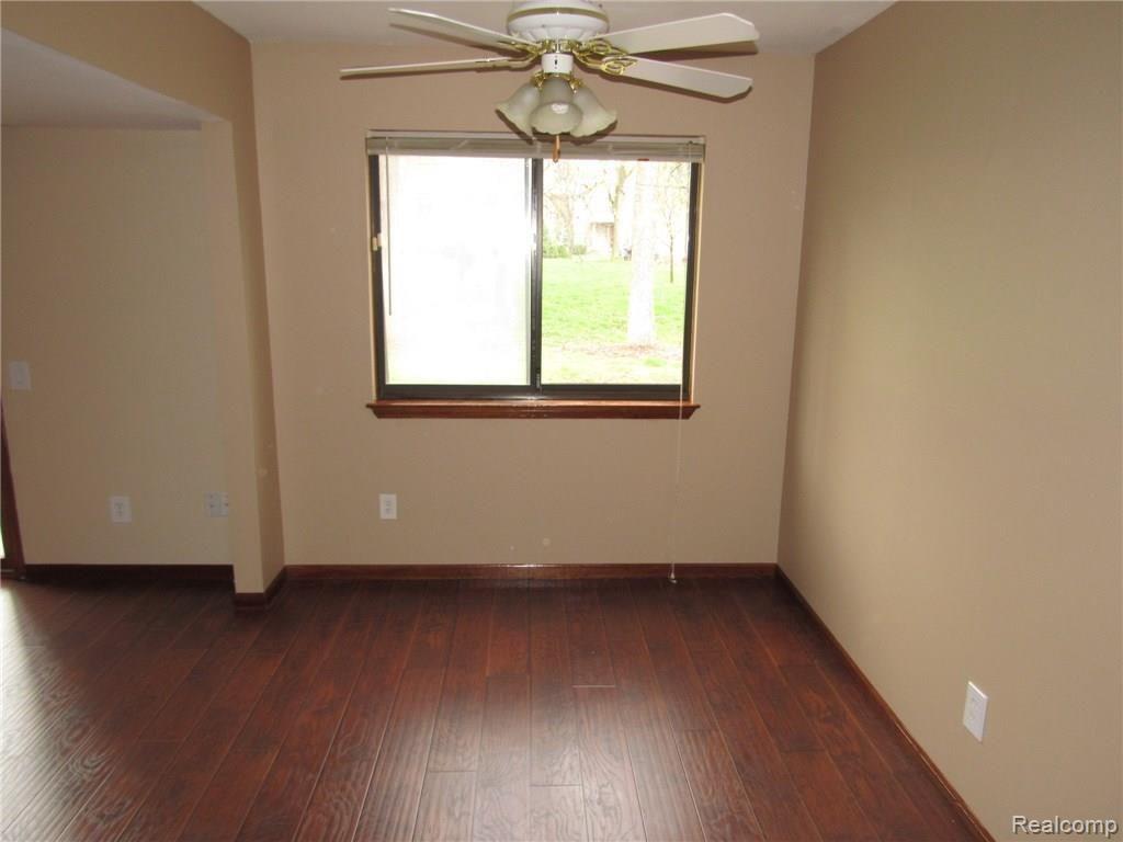 54121 Powderhorn Ridge Utica, MI 48316 - Photo 14 of 29