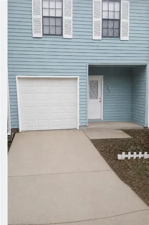 $1,950 | 3206 Pine Tree Trail, Unit 15C, Atlanta, GA 30349