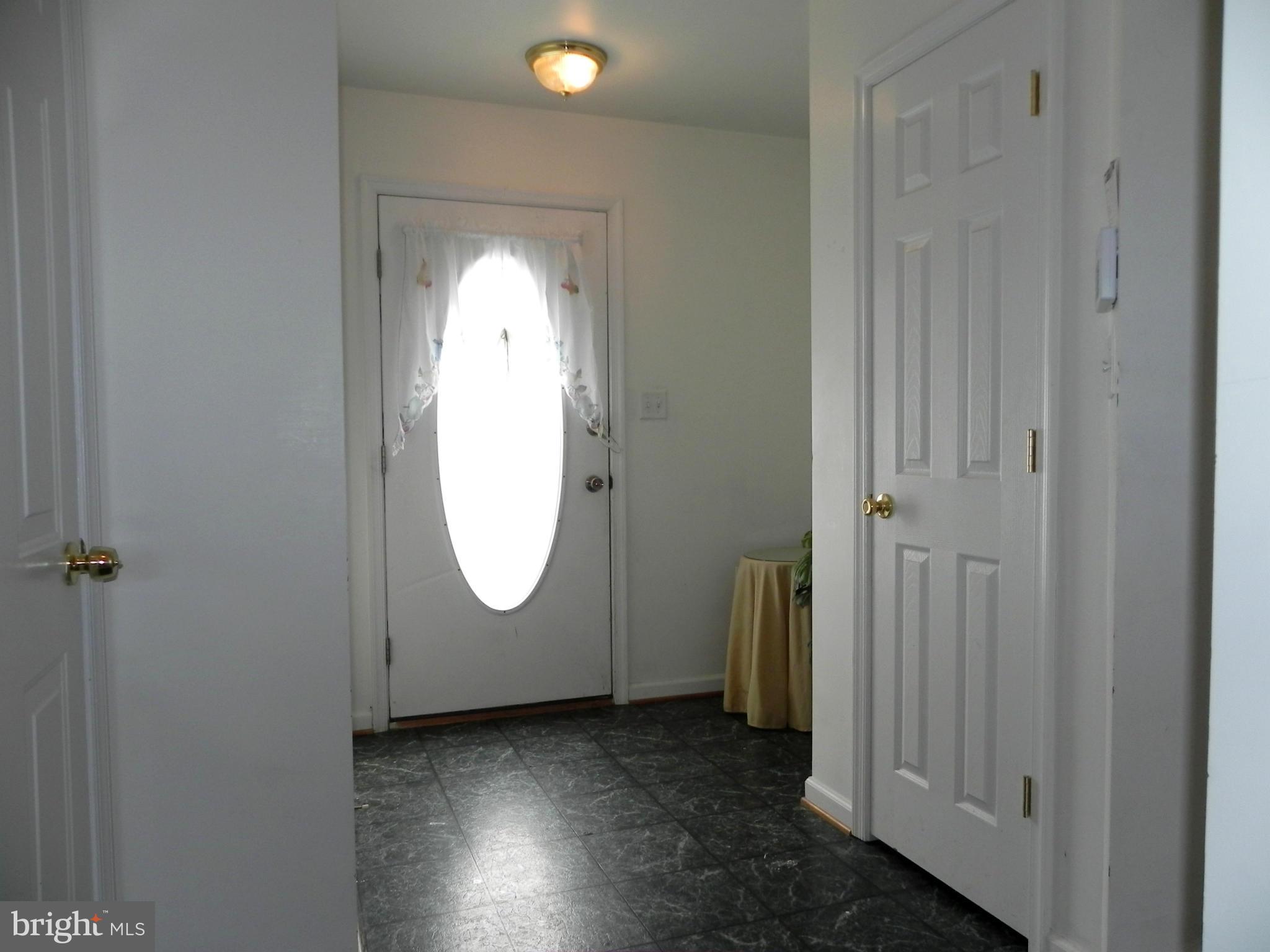 115 North Marshall Street Ranson, WV 25438 - Photo 2 of 15 Foyer / Main Entrance