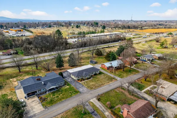 $499,900 | 226 Roosevelt Road, McMinnville, TN 37110