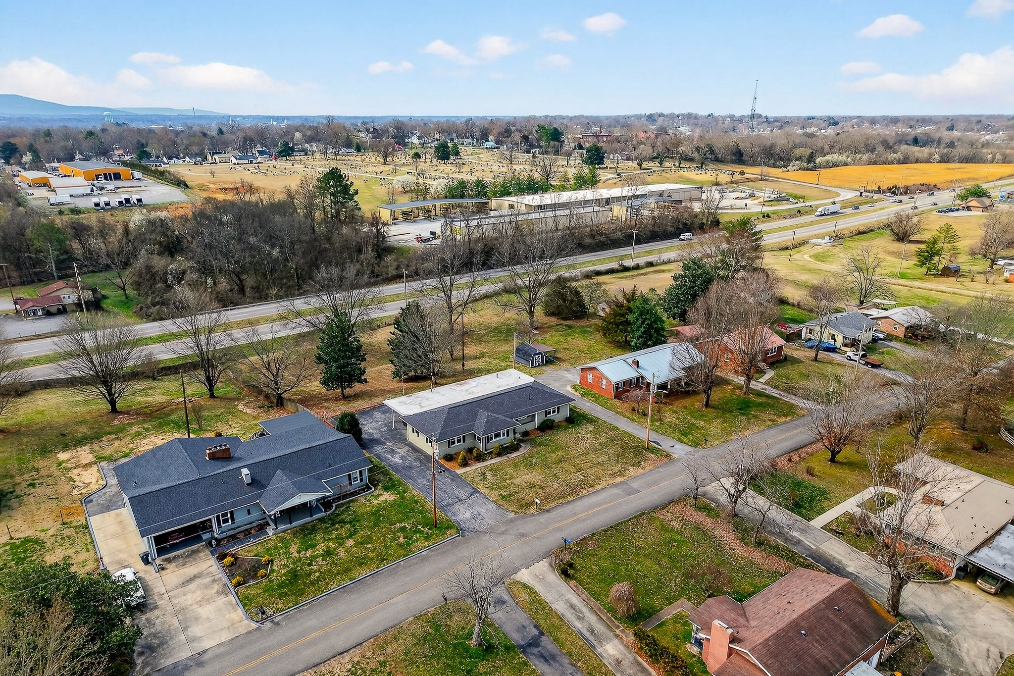 226 Roosevelt Road McMinnville, TN 37110 - Photo 15 of 58