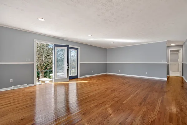 $499,900 | 226 Roosevelt Road, McMinnville, TN 37110