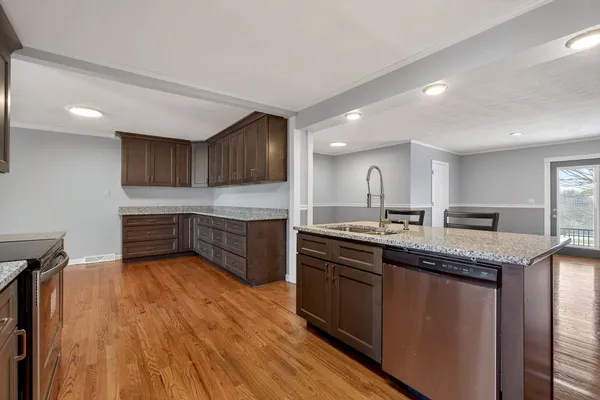 $499,900 | 226 Roosevelt Road, McMinnville, TN 37110