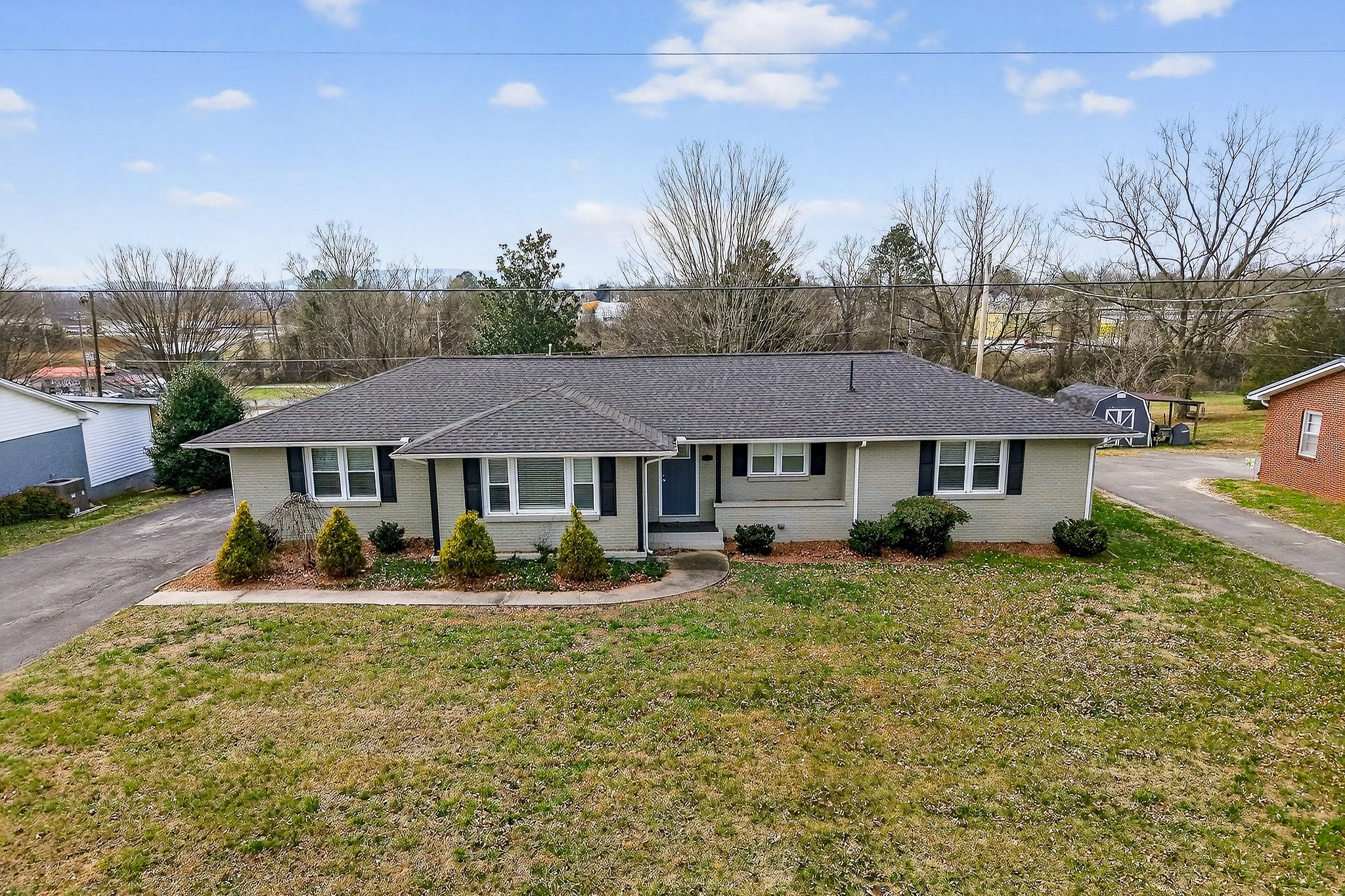 226 Roosevelt Road McMinnville, TN 37110 - Photo 3 of 58