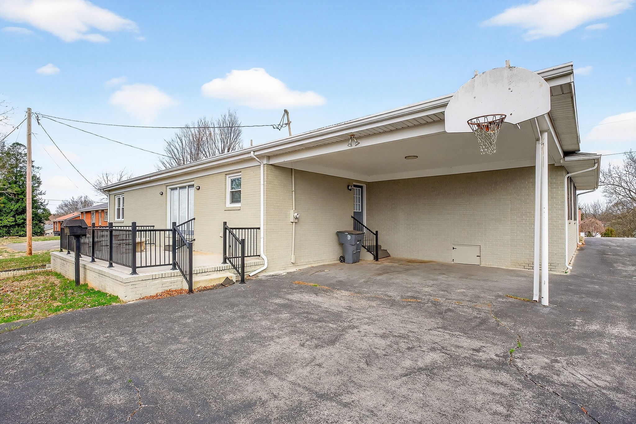 226 Roosevelt Road McMinnville, TN 37110 - Photo 8 of 58