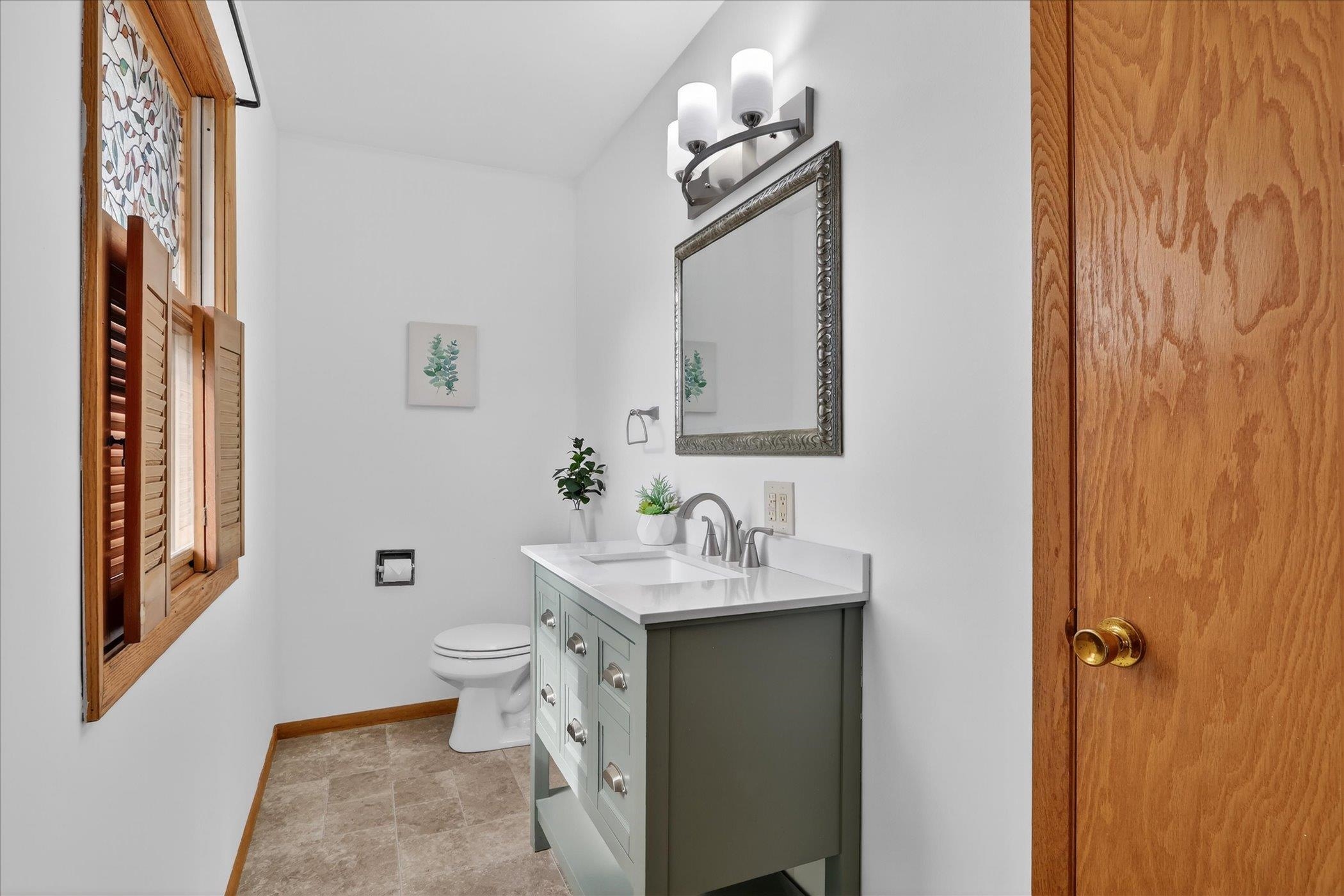 701 North Hill Road Beloit, WI 53511 - Photo 13 of 64