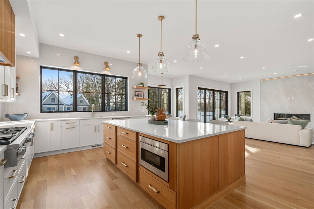 190 Brookline Street Needham, MA 02492 - Photo 8 of 35