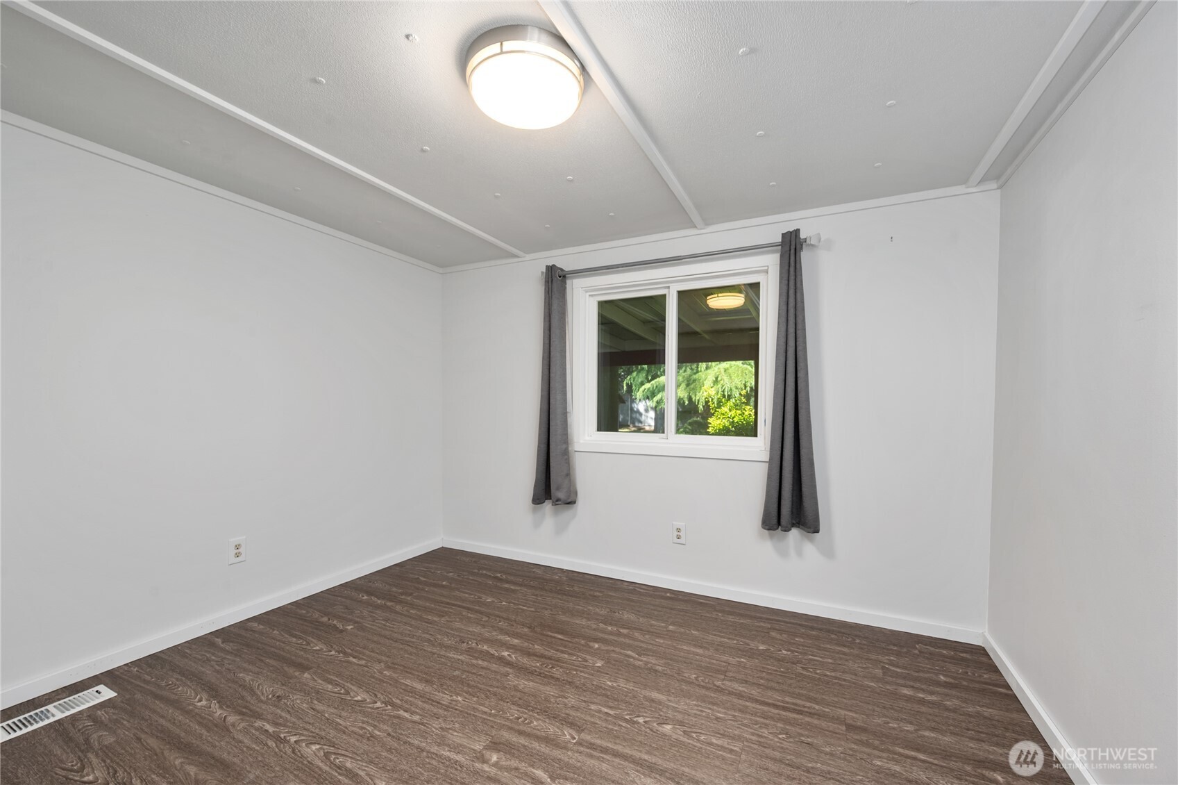 6978 Hannegan Road Lynden, WA 98264 - Photo 13 of 21
