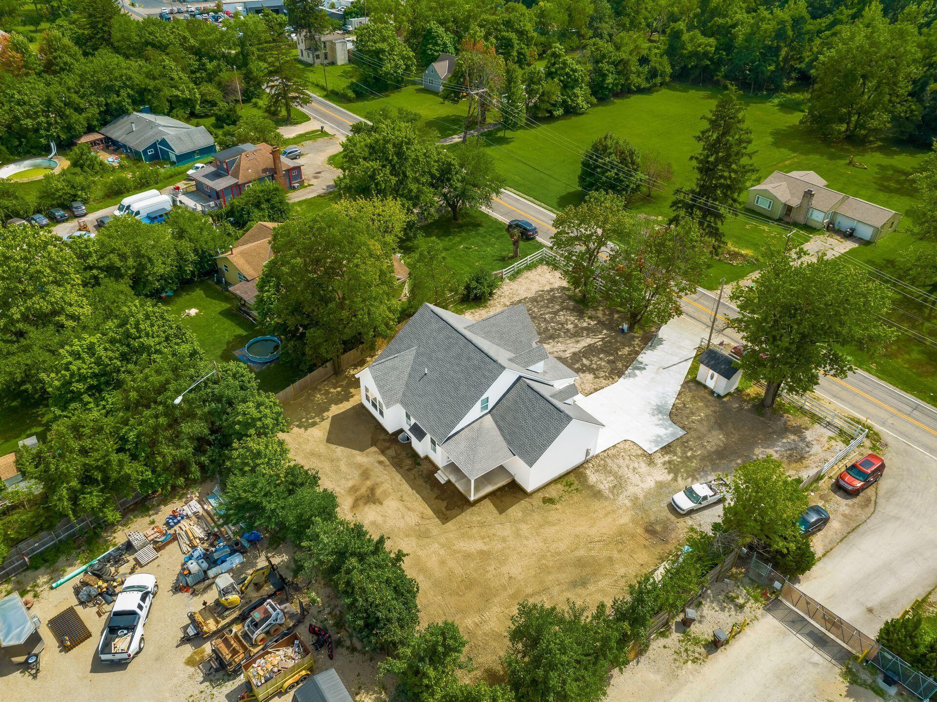 2660 Ferris Road Columbus, OH 43224 - Photo 51 of 53 2660 drone view