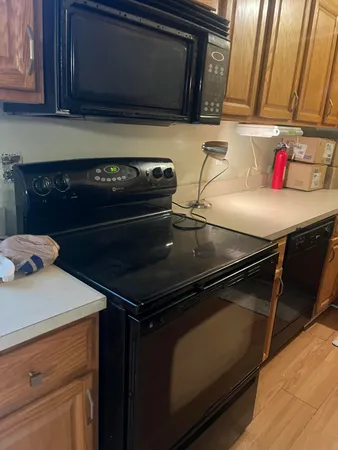 $170,000 | 23364 Cornerstone Village Drive, Southfield, MI 48075