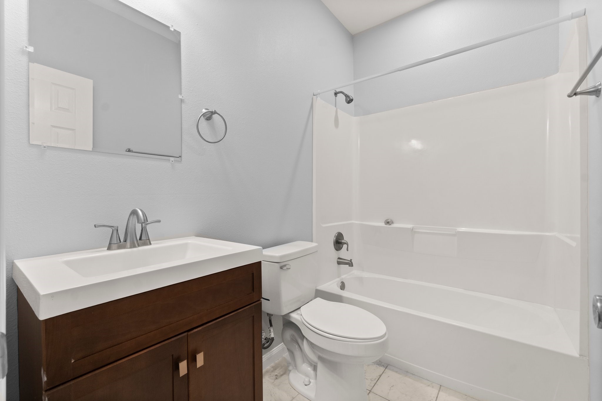 16866 West Hammon Montgomery, TX 77316 - Photo 12 of 21 a bathroom with a sink a toilet and shower