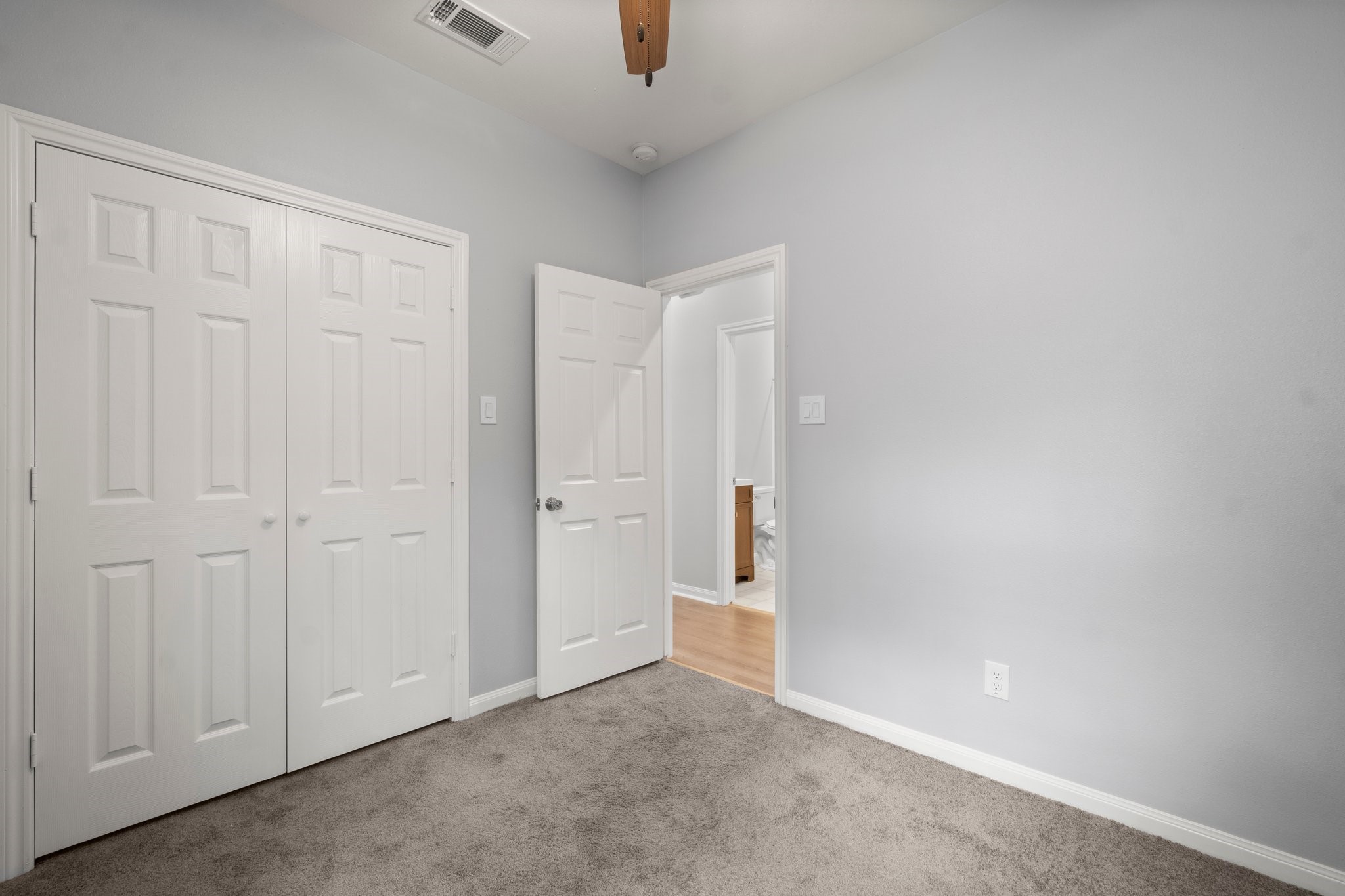 16866 West Hammon Montgomery, TX 77316 - Photo 14 of 21 an empty room with windows