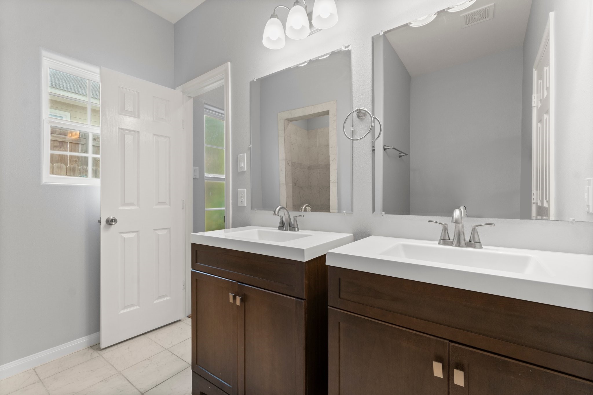 16866 West Hammon Montgomery, TX 77316 - Photo 20 of 21 a bathroom with a sink and a mirror