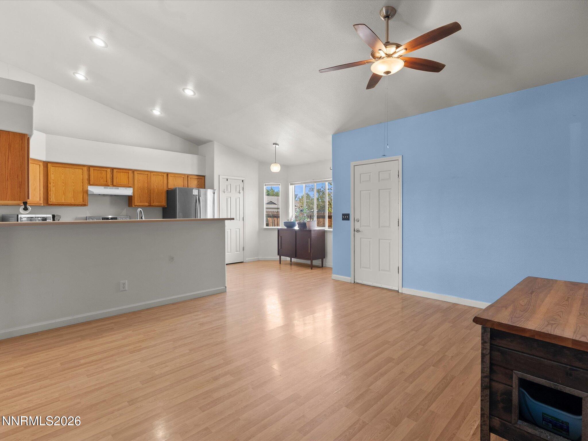 894 Timothy Way Fallon, NV 89406 - Photo 18 of 44 View from hallway looking in towards din