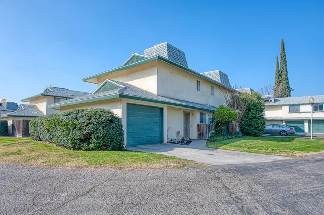 $212,000 | 4929 North Winery Circle, Unit 110, Fresno, CA 93726