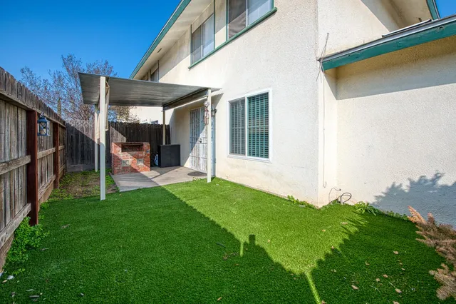 $212,000 | 4929 North Winery Circle, Unit 110, Fresno, CA 93726