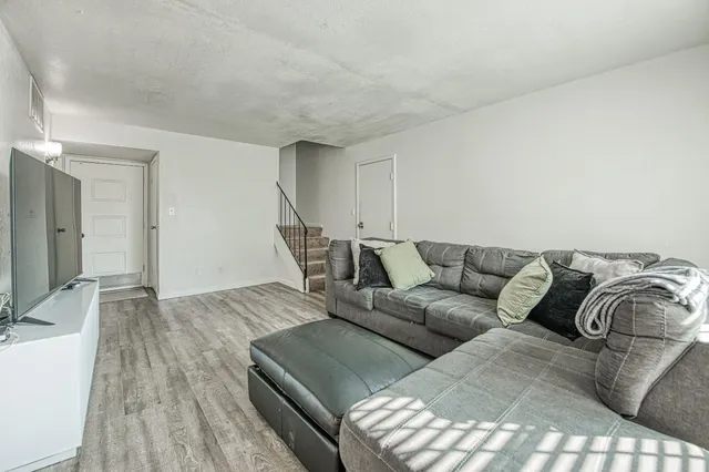 $212,000 | 4929 North Winery Circle, Unit 110, Fresno, CA 93726