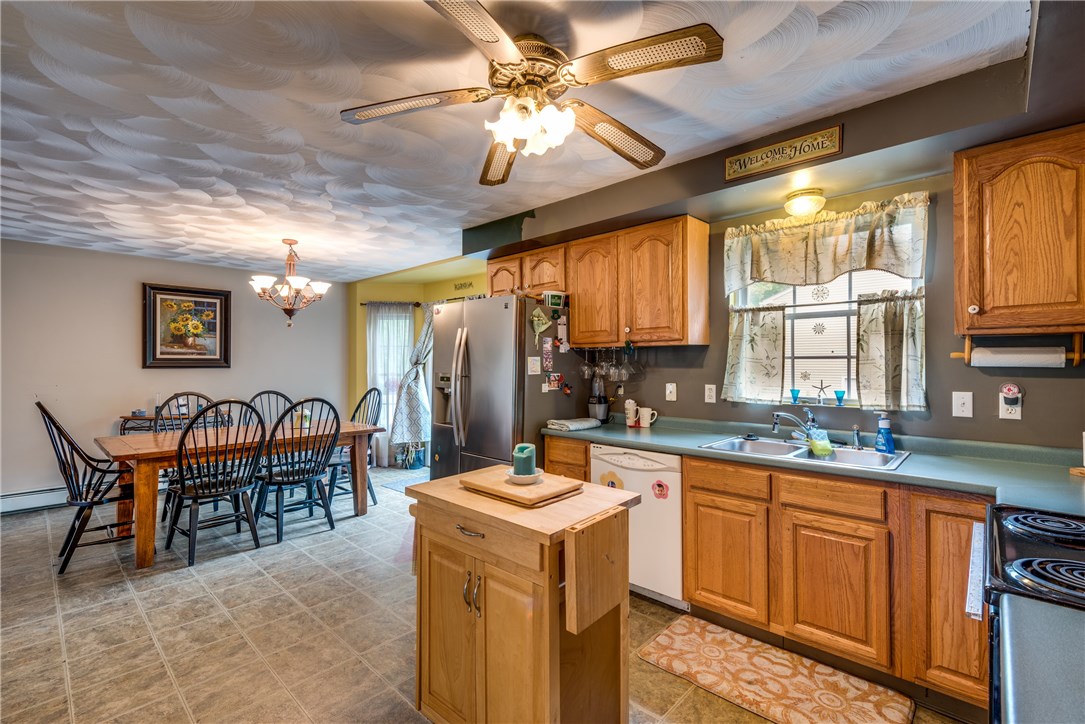 35 Betony Road Narragansett, RI 02874 - Photo 5 of 20