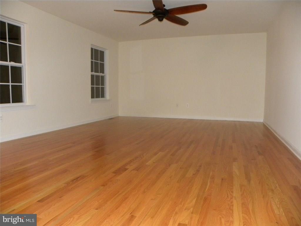 144 Seaspray Road Manahawkin, NJ 08050 - Photo 11 of 31