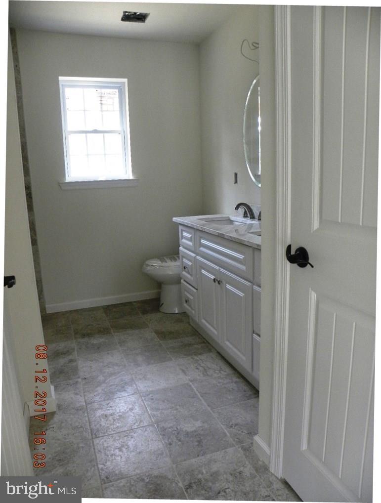 144 Seaspray Road Manahawkin, NJ 08050 - Photo 17 of 31