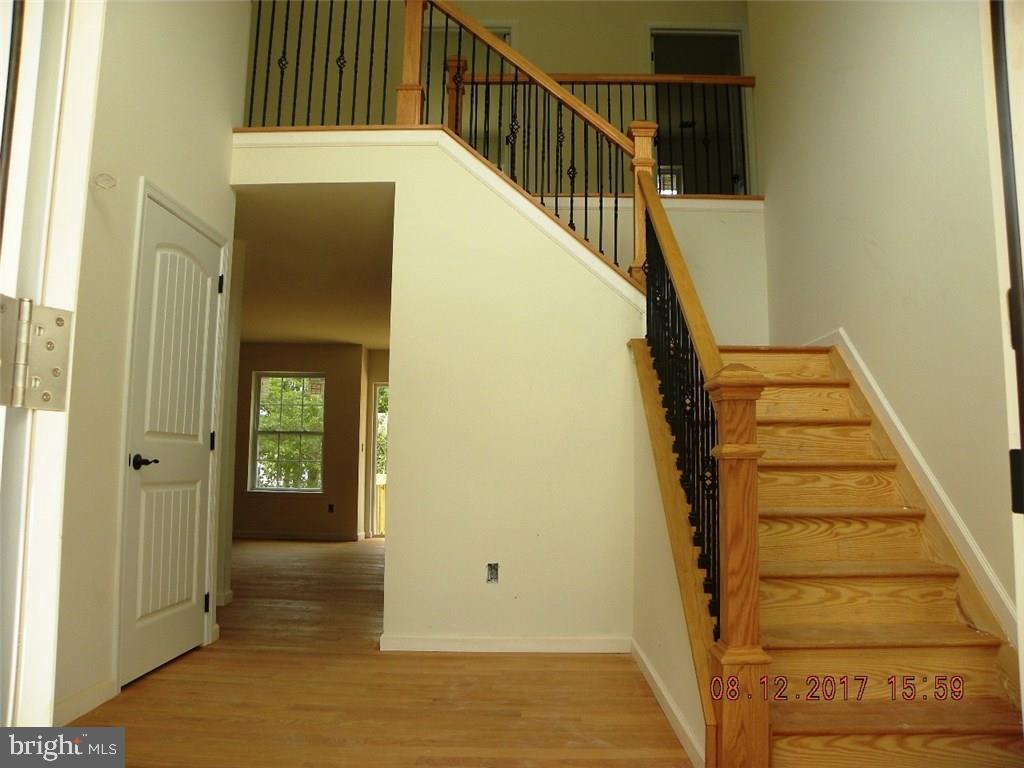 144 Seaspray Road Manahawkin, NJ 08050 - Photo 3 of 31
