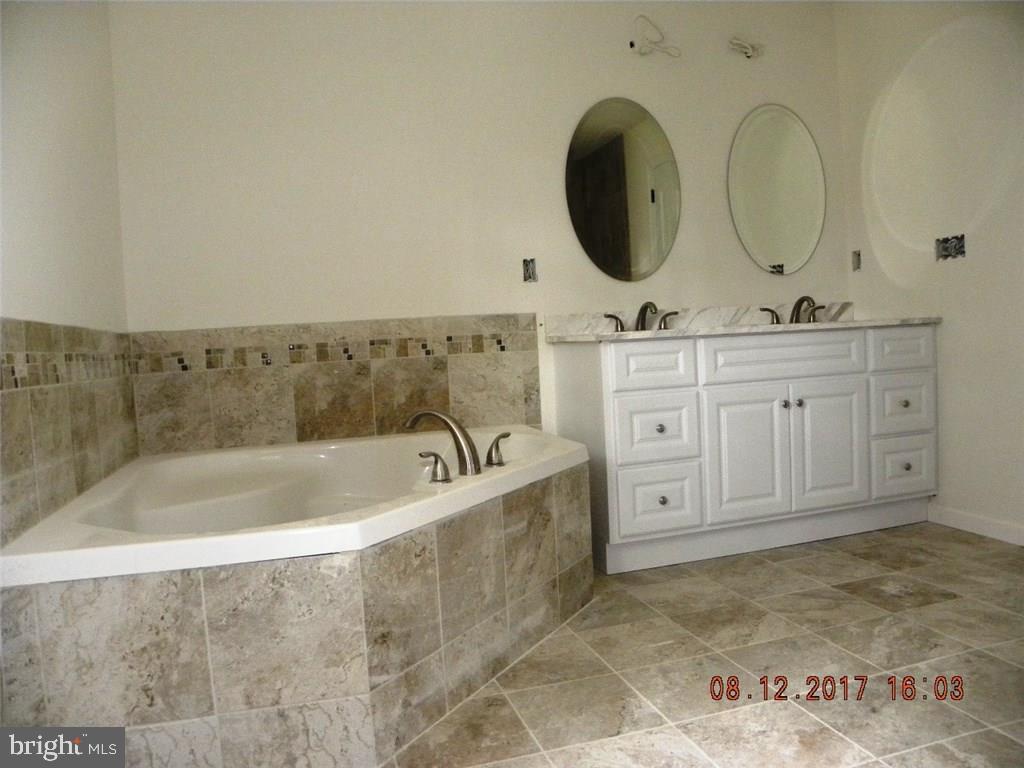 144 Seaspray Road Manahawkin, NJ 08050 - Photo 25 of 31