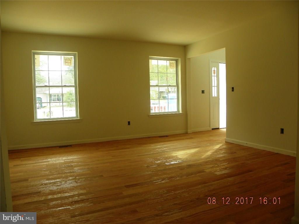144 Seaspray Road Manahawkin, NJ 08050 - Photo 6 of 31