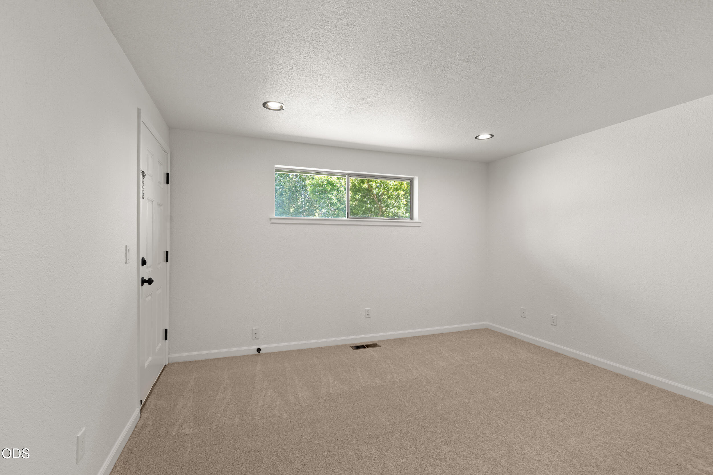 557 Glenn Way Central Point, OR 97502 - Photo 20 of 29