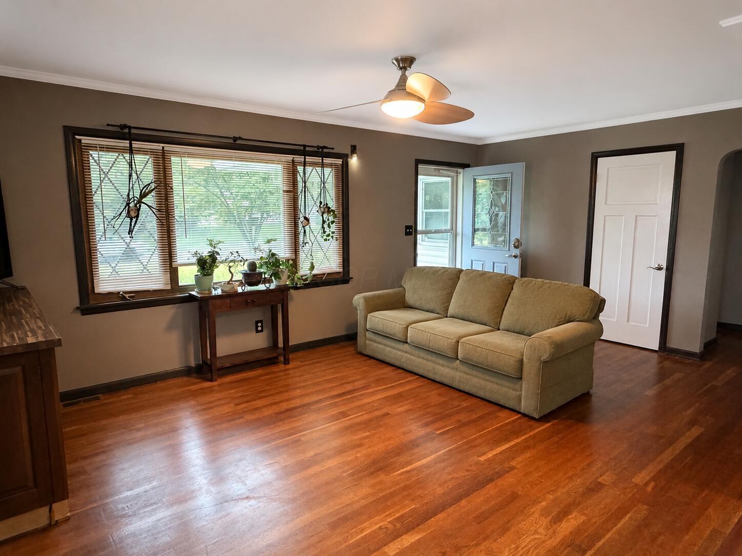 1238 Francisco Road Columbus, OH 43220 - Photo 2 of 14