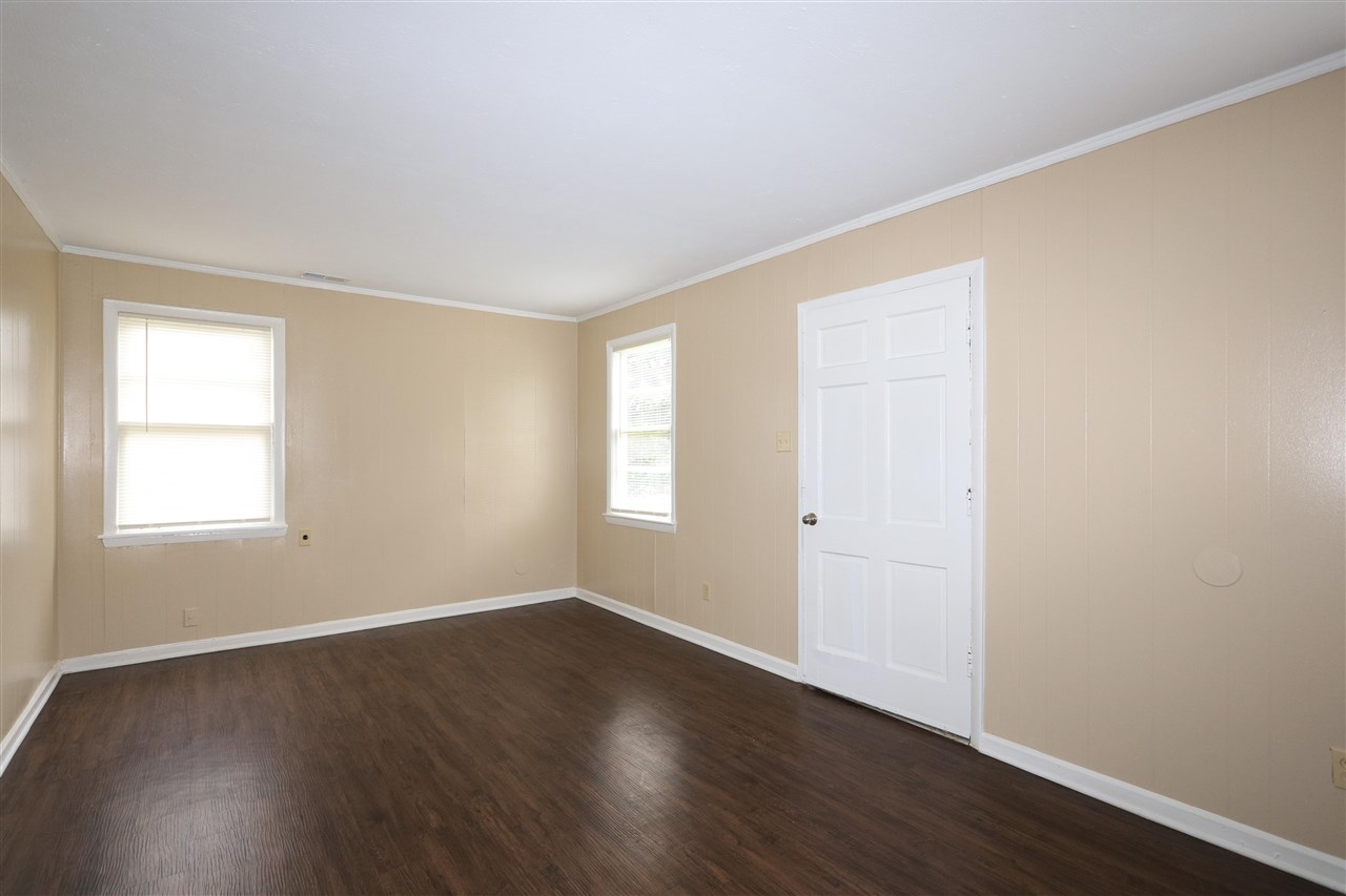 3301 Rochester Road Memphis, TN 38109 - Photo 3 of 9