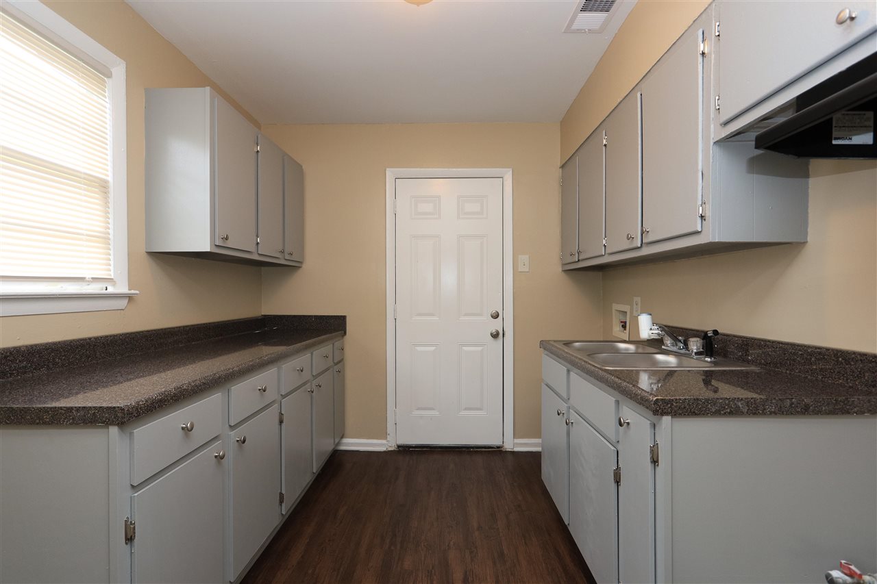 3301 Rochester Road Memphis, TN 38109 - Photo 4 of 9