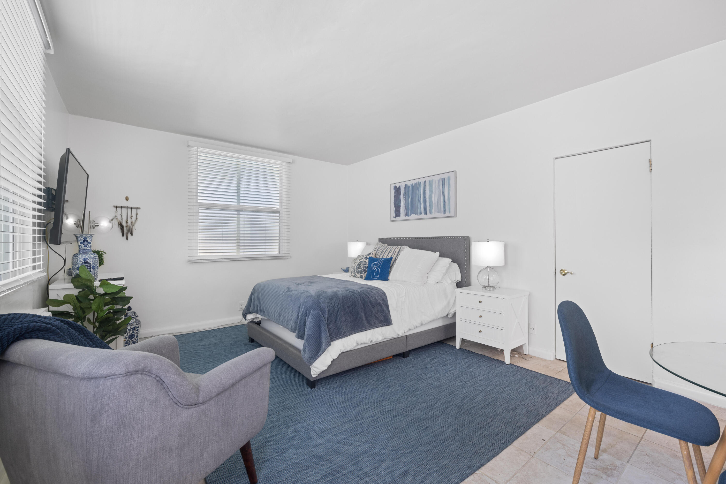 172 North County Road, Unit 5 Palm Beach, FL 33480 - Photo 2 of 26 6B0A3238