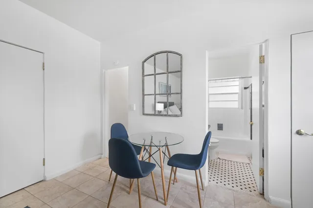 $3,150 | 172 North County Road, Unit 5, Palm Beach, FL 33480