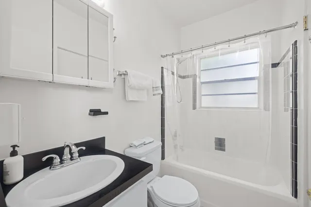 $3,150 | 172 North County Road, Unit 5, Palm Beach, FL 33480