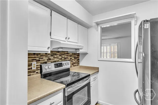 $1,900 | 455 Mall Boulevard, Unit 111, Savannah, GA 31406