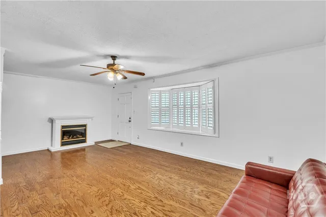 $1,900 | 455 Mall Boulevard, Unit 111, Savannah, GA 31406