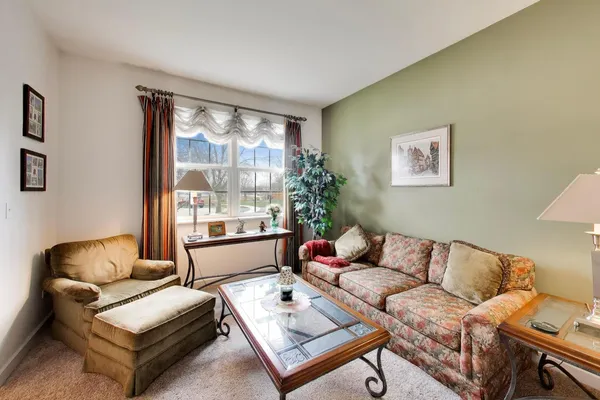 $539,900 | 5660 Trinity Court, Gurnee, IL 60031