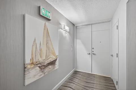 $1,195,000 | 5540 North Ocean Drive, Unit 14B, Singer Island, FL 33404