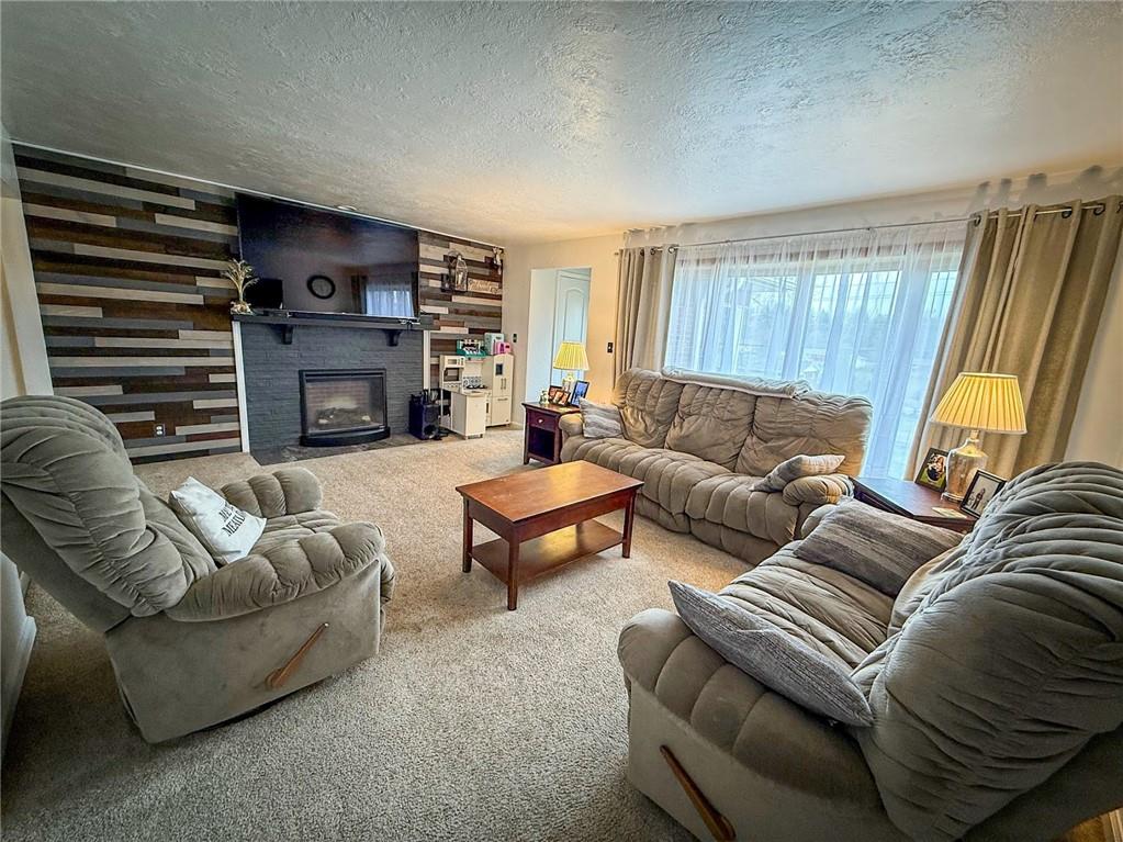 125 Shanahan Road Butler, PA 16001 - Photo 4 of 42 Gallery Image 4