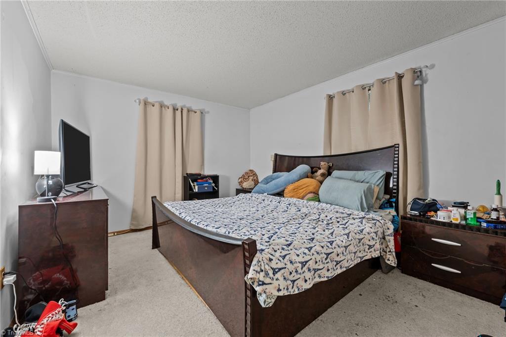 2036 Willow Road Greensboro, NC 27406 - Photo 16 of 19 Sizable rooms ready for your touch!