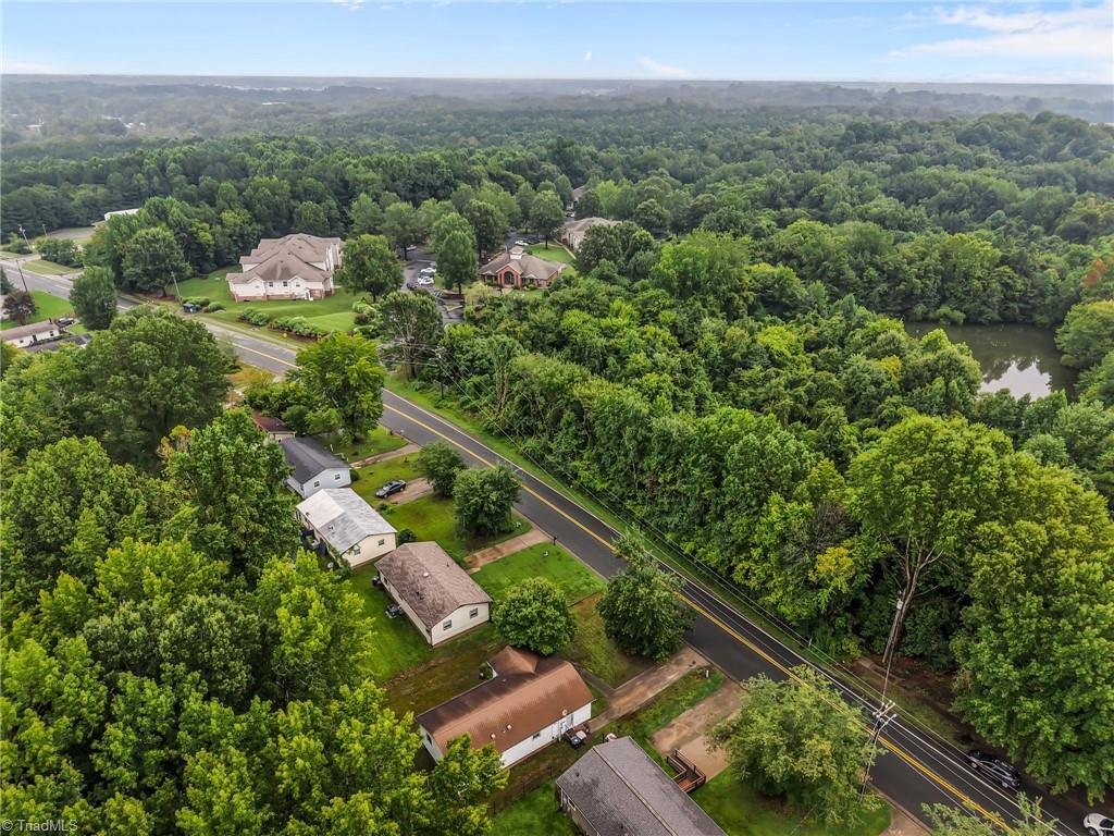 2036 Willow Road Greensboro, NC 27406 - Photo 9 of 19 Conveniently located close to major thoroughfares!