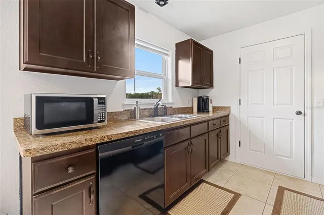 $255,000 | 238 Oak Ln Circle, Ocala, FL 34472