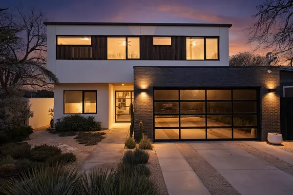 $2,825,000 | 30 Chalmers Avenue, Austin, TX 78702