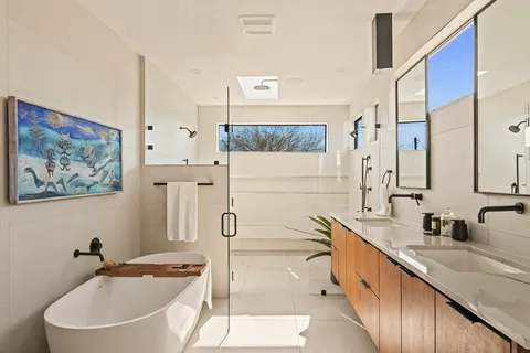 $2,825,000 | 30 Chalmers Avenue, Austin, TX 78702