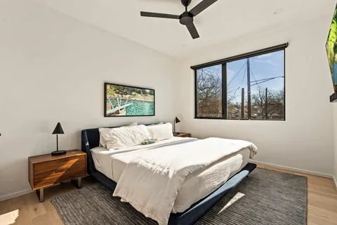 $2,825,000 | 30 Chalmers Avenue, Austin, TX 78702
