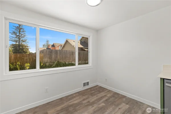 $1,189,990 | 813 Woodford Avenue North, Kent, WA 98031