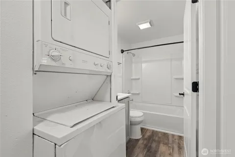 $1,189,990 | 813 Woodford Avenue North, Kent, WA 98031