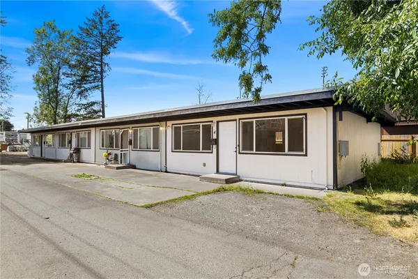 $1,189,990 | 813 Woodford Avenue North, Kent, WA 98031